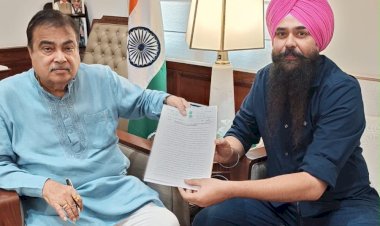 आप सांसद मालविंदर सिंह कंग ने केंद्रीय मंत्री नितिन गडकरी से की मुलाकात, बंगा–गढ़शंकर–श्री आनंदपुर साहिब–नैना देवी मार्ग को राष्ट्रीय राजमार्ग का दर्जा देने की मांग को दोहराया