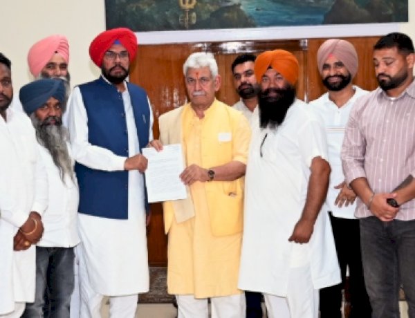 पंजाब के बॉर्डर इलाकों को बाढ़ से बचाने के लिए आप विधायक धालीवाल ने जम्मू-कश्मीर के उप राज्यपाल मनोज सिन्हा से की मुलाकात
