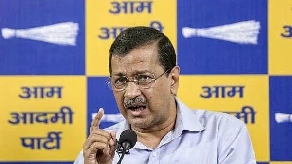 मोदी सरकार के दबाव में पेपर लीक और ई-20 के खिलाफ उठ रही आवाज को दबा रहा मेटा- केजरीवाल