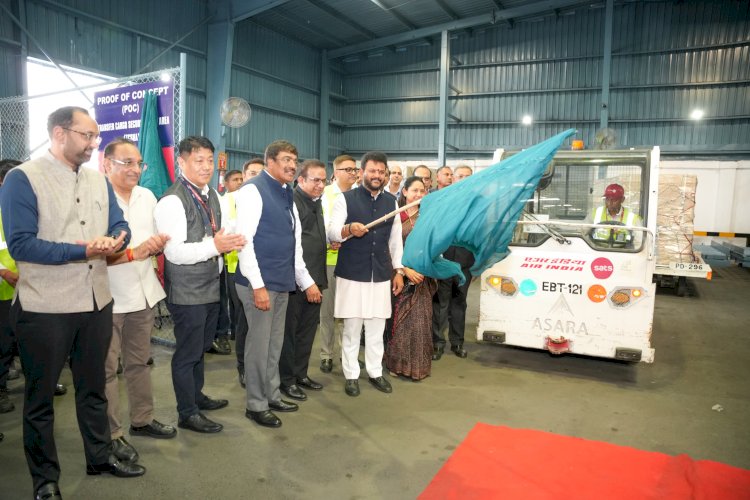 केंद्रीय नागरिक उड्डयन मंत्री राम मोहन नायडु ने दिल्ली के आईजीआई एयरपोर्ट पर ट्रांसशिपमेंट कार्गो संचालन का उद्घाटन किया