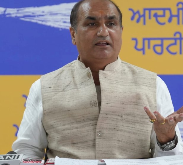 धर्मवीर गांधी द्वारा पंजाब सरकार के धार्मिक कार्यक्रमों को 'आडंबर' कहना दुर्भाग्यपूर्ण, इससे लोगों की भावनाओं को ठेस पहुंची है: दीपक बाली