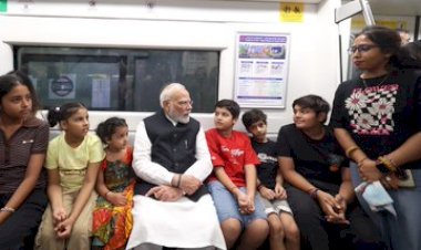 प्रधानमंत्री ने एसआरसीसी के कार्यक्रम में जाने और वापस आने के दौरान अपनी मेट्रो यात्रा के पल साझा किए