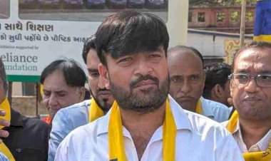 महाराष्ट्र में कम बारिश के बावजूद सूखा घोषित हुआ, तो 50% कमी के बावजूद गुजरात सरकार चुप क्यों? : हेमंत खवा