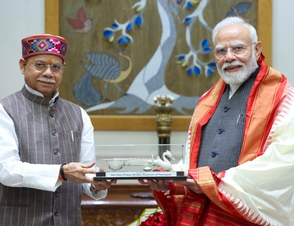 तेलंगाना के राज्यपाल शिव प्रताप शुक्ल ने प्रधानमंत्री से भेंट की